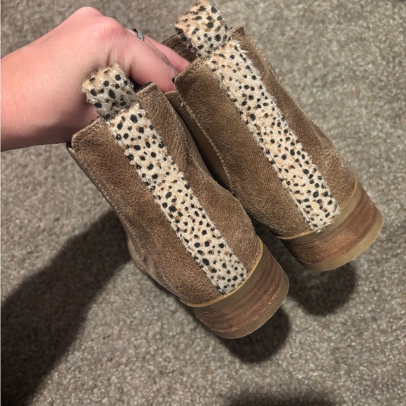 Booties - Picture 4 of 4